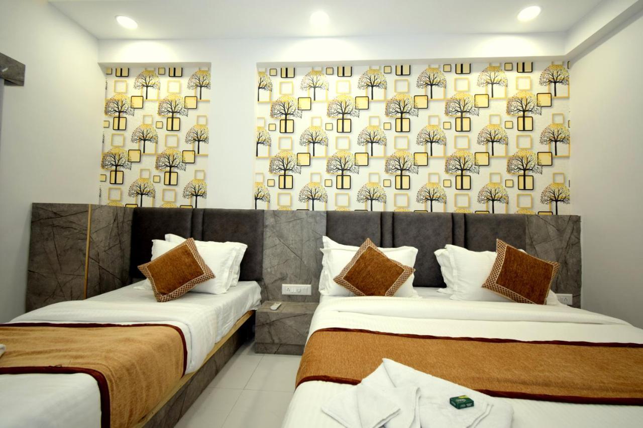 Hotel A1 Vastrapur Ахмедабад Екстериор снимка
